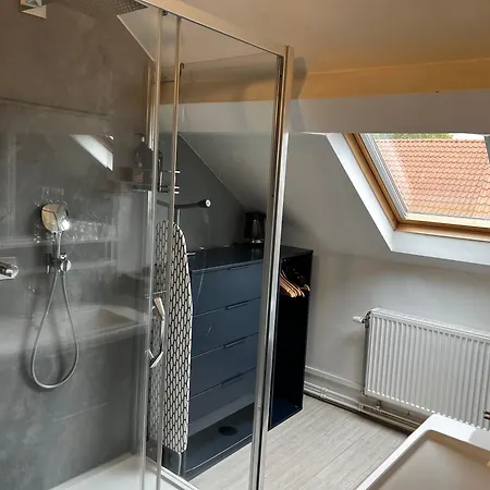 Cozy Boutique Hotel-Guesthouse Leuven -Self Check In מלון
