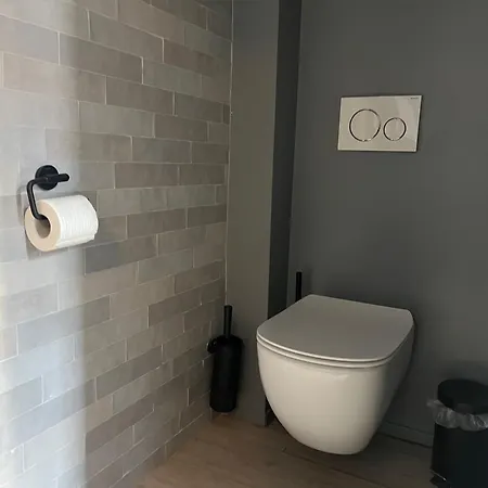 Cozy Boutique Hotel Leuven -Self Check In מלון