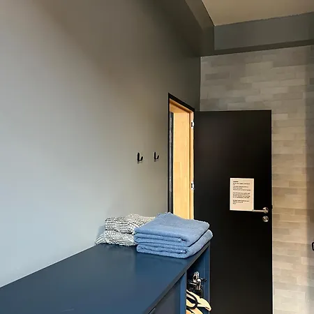 Cozy Boutique Hotel Leuven -Self Check In מלון 4*