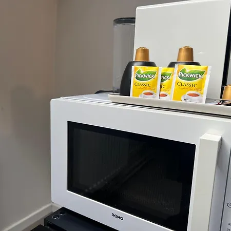 Cozy Boutique Hotel Leuven -Self Check In מלון