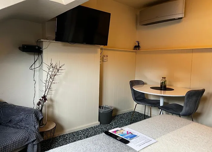 Boutique - Self Check In With Cheapest Parking