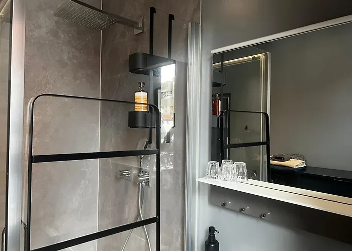 Hotel Boutique - Self Check In With Cheapest Parking Leuven