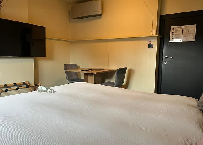 Cozy Boutique Hotel Leuven -Self Check In ליובן